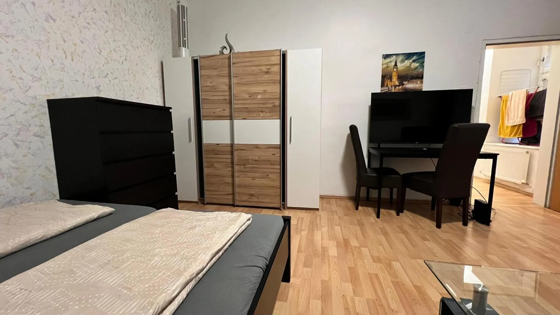 Central 1Br Apt-Near Danube River! Vídeň 0*,  Rakousko